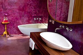 UTMT Underneath the Mango Tree Beach & Spa