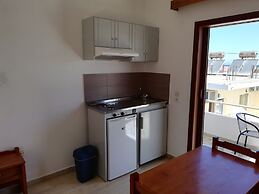 Karmi Studios & Apartments