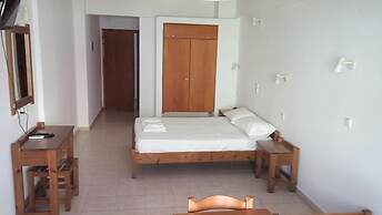 Karmi Studios & Apartments