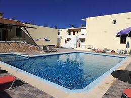 Karmi Studios & Apartments