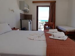 Karmi Studios & Apartments