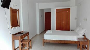 Karmi Studios & Apartments