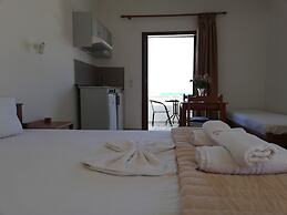 Karmi Studios & Apartments