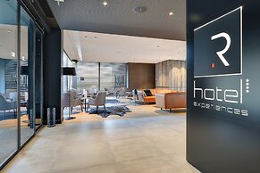 R hotel experiences