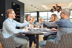 R hotel experiences