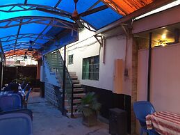 Deke Hotel and Suites