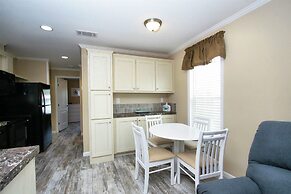 Majestic Oaks RV Resort