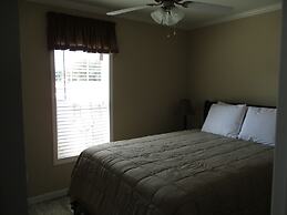 Majestic Oaks RV Resort