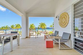 Delfins Beach Resort Bonaire, Tapestry Collection by Hilton