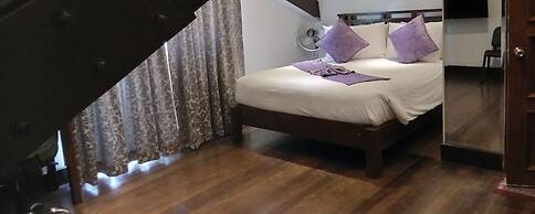 SAFARI LODGE BAGUIO by Log Cabin Hotel