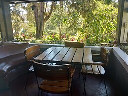 SAFARI LODGE BAGUIO by Log Cabin Hotel