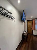 Log Cabin Hotel-Baguio