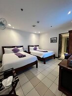 Log Cabin Hotel-Baguio