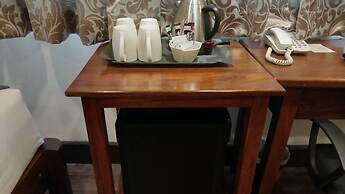 Log Cabin Hotel-Baguio