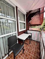 Log Cabin Hotel-Baguio
