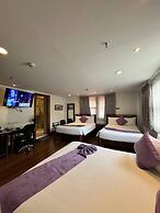 Log Cabin Hotel-Baguio