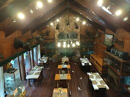 Log Cabin Hotel-Baguio
