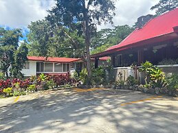 Log Cabin Hotel-Baguio