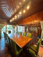 Log Cabin Hotel-Baguio