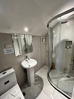 Log Cabin Hotel-Baguio