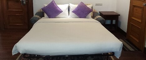 Log Cabin Hotel-Baguio
