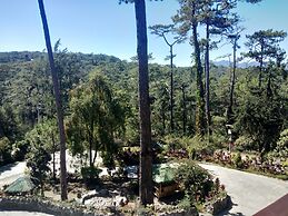 Log Cabin Hotel-Baguio