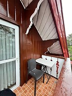 Log Cabin Hotel-Baguio