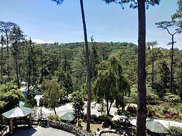 Log Cabin Hotel-Baguio