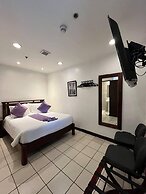 Log Cabin Hotel-Baguio