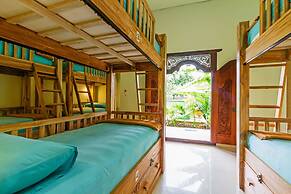 Lembongan Hostel