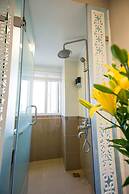 Little Hanoi Deluxe Hotel