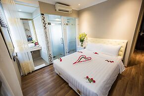 Little Hanoi Deluxe Hotel