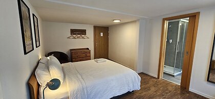 The Aarburg Hotel & Café