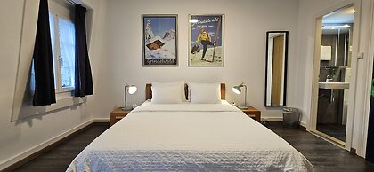 The Aarburg Hotel & Café