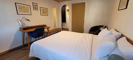 The Aarburg Hotel & Café