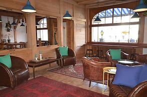 The Aarburg Hotel & Café