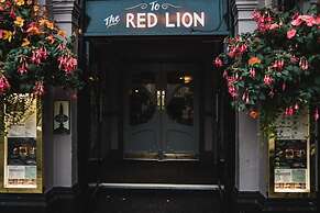 OYO The Red Lion Hotel