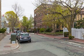 Harvard Square Apartments by Next Star