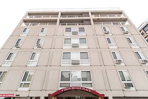 Harvard Square Apartments by Next Star