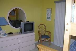 Harbour Club B16 2 Bedroom Condo by RedAwning