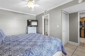 Ocean House 1903 2 Bedroom Condo by RedAwning