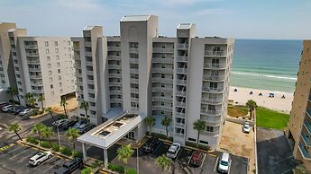 Ocean House 1903 2 Bedroom Condo by RedAwning