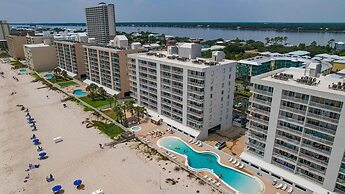 Ocean House 1903 2 Bedroom Condo by RedAwning