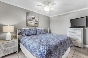 Ocean House 1903 2 Bedroom Condo by RedAwning