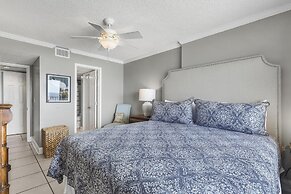 Ocean House 1903 2 Bedroom Condo by RedAwning