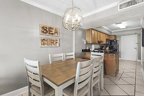 Ocean House 1903 2 Bedroom Condo by RedAwning