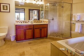 Waipouli Beach Resort E 205 by RedAwning