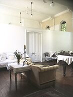 Church Des Artistes Guest House