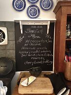 Church Des Artistes Guest House