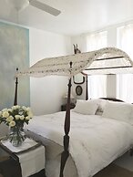 Church Des Artistes Guest House